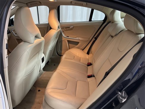 Used 2015 Volvo S60 T5 Premier image 32