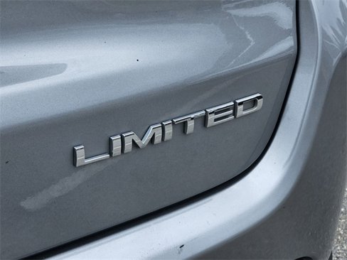Used 2024 Jeep Compass Limited image 14