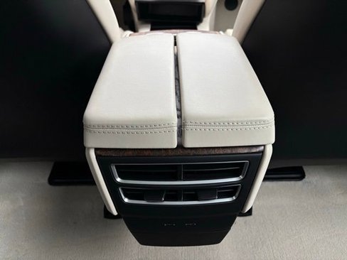 Used 2018 Tesla Model S 100D image 31