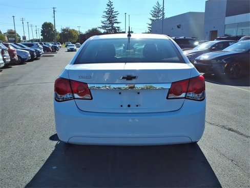 Used 2014 Chevrolet Cruze LS image 6