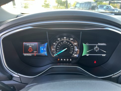 Used 2015 Ford Fusion SE image 15