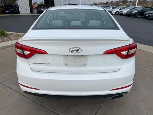 Used 2015 Hyundai Sonata SE image 9