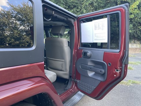 Used 2010 Jeep Wrangler Unlimited Sahara w/ Dual Top Group image 14