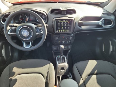 Certified 2023 Jeep Renegade Latitude image 8