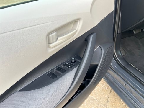 Used 2024 Toyota Corolla LE image 12