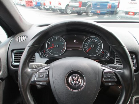 Used 2014 Volkswagen Touareg VR6 image 27