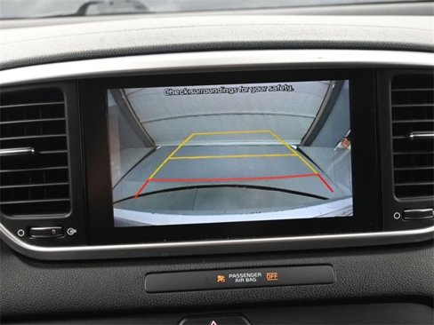 Used 2020 Kia Sportage LX image 6