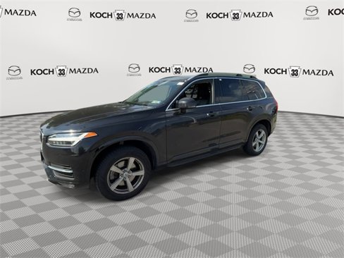 Used 2018 Volvo XC90 T5 Momentum w/ Convenience Package image 4