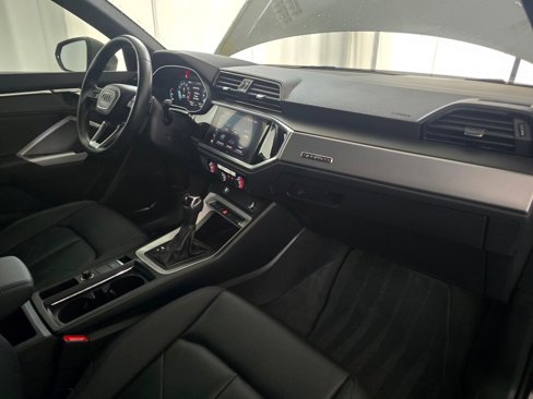 Used 2022 Audi Q3 2.0T Premium w/ Convenience Package image 27