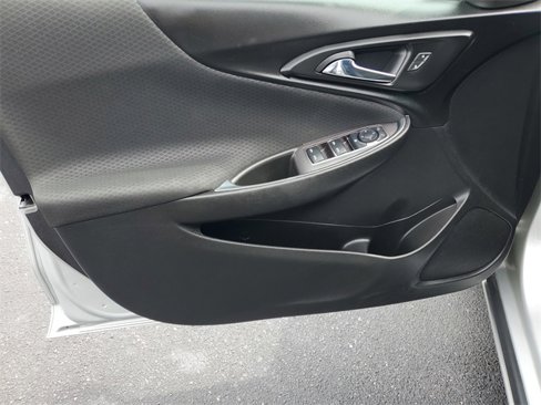 Used 2020 Chevrolet Malibu LT image 20