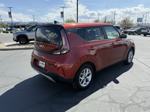 Used 2024 Kia Soul LX w/ Option Group 015 image 7