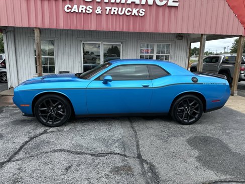 Used 2019 Dodge Challenger SXT w/ Blacktop Package image 5