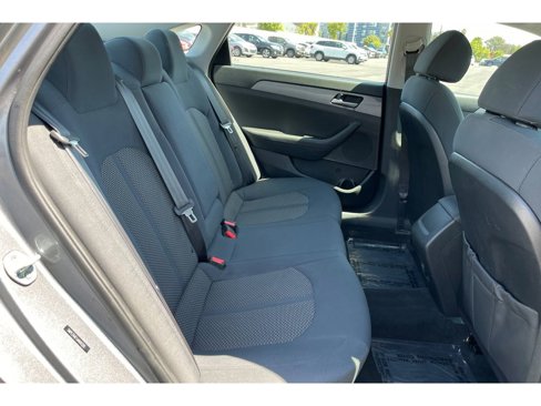 Used 2018 Hyundai Sonata SE w/ Cargo Package image 17