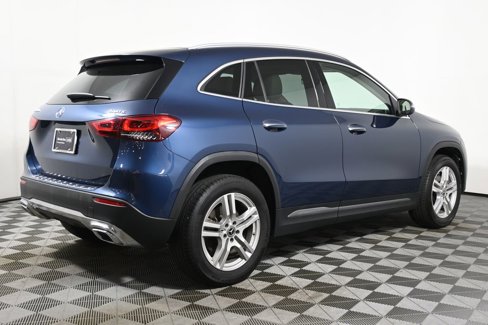 Certified 2022 Mercedes-Benz GLA 250 4MATIC image 7