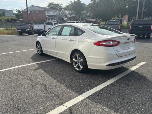 Used 2015 Ford Fusion SE image 5