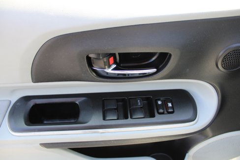Used 2014 Toyota Prius C One image 14