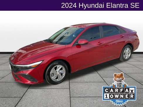 Used 2024 Hyundai Elantra SE image 1