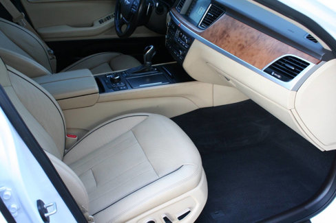 Used 2015 Hyundai Genesis 3.8 w/ Option Group 02 image 15