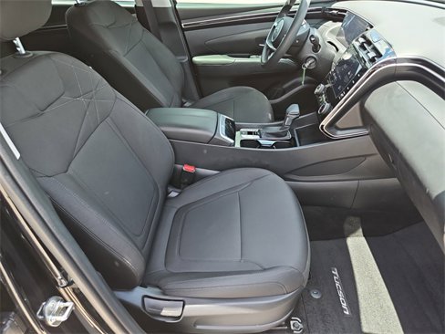 Used 2024 Hyundai Tucson SE image 15