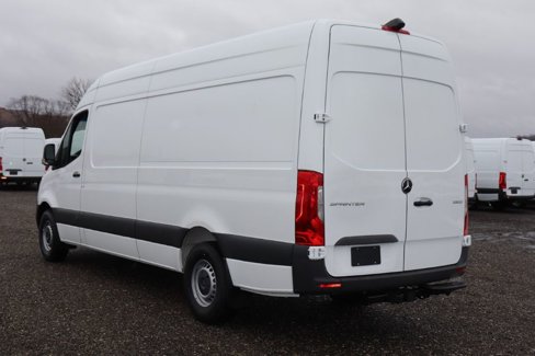 Used 2022 Mercedes-Benz Sprinter 2500 image 3