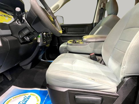Used 2019 RAM 1500 Express w/ Express Value Package image 16