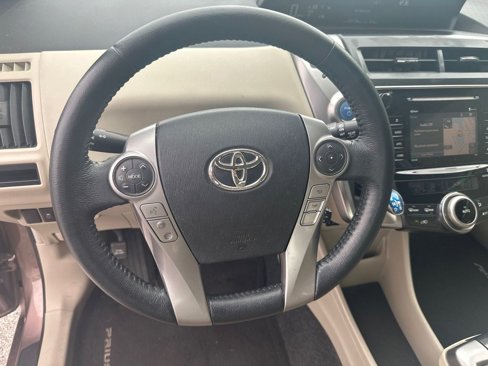 Used 2017 Toyota Prius V Three image 16