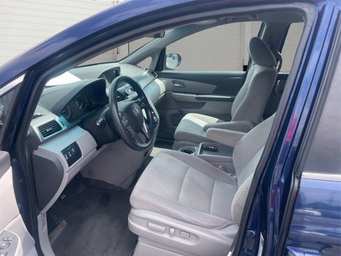 Used 2016 Honda Odyssey SE image 9