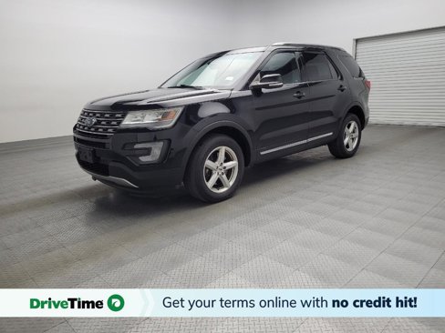 Used 2017 Ford Explorer XLT w/ Equipment Group 202A image 1