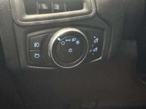 Used 2017 Ford Focus SE image 15
