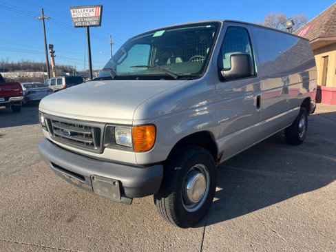 Used 2006 Ford E-250 and Econoline 250 image 2