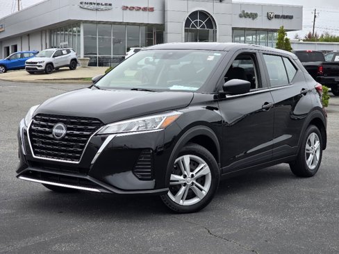Used 2024 Nissan Kicks S image 2