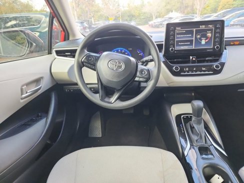 Used 2021 Toyota Corolla LE image 10