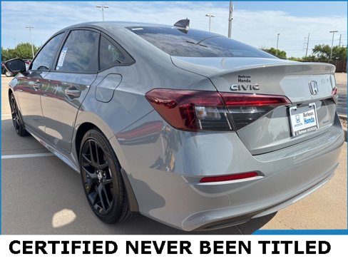 Used 2025 Honda Civic Sport image 4