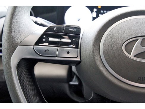 Used 2024 Hyundai Elantra SEL image 20