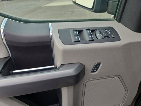 Used 2019 Ford F150 XLT image 30