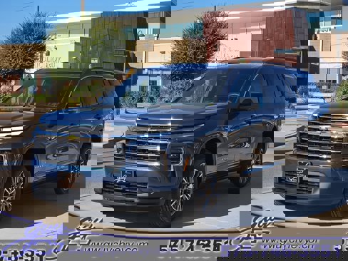 New 2026 Chevrolet Traverse LT w/ Driver Confidence Package image 1