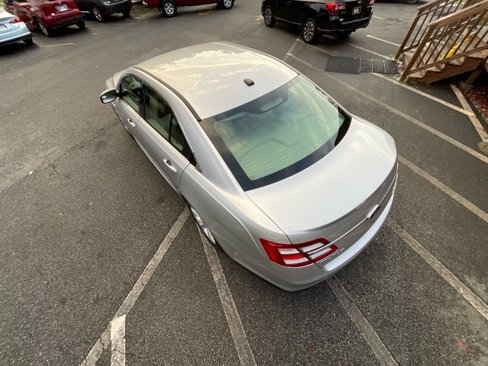 Used 2013 Ford Taurus SEL image 11