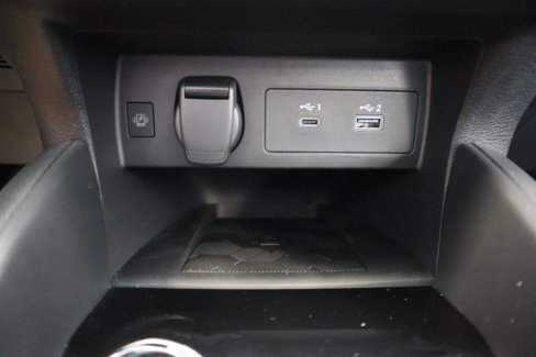 New 2025 Nissan Versa SR w/ Trunk Package image 29
