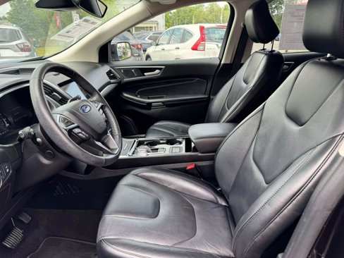 Used 2020 Ford Edge Titanium image 19