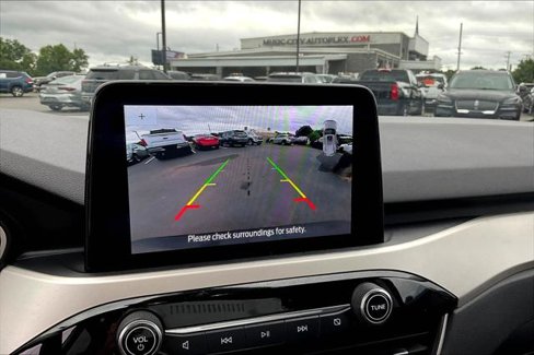 Used 2022 Ford Escape SEL image 13