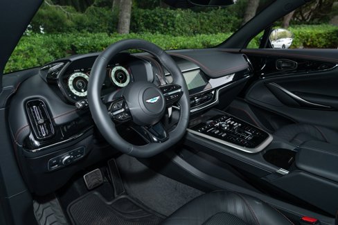 Used 2025 Aston Martin DBX 707 image 13