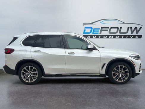 Used 2022 BMW X5 xDrive40i image 2