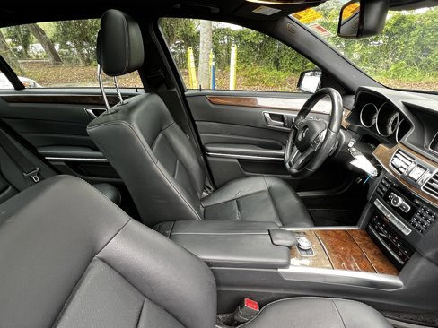 Used 2015 Mercedes-Benz E 250 BlueTEC Sedan image 48