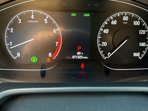 Used 2018 Honda Accord Touring image 6