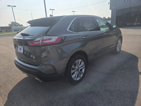 Used 2024 Ford Edge Titanium image 4