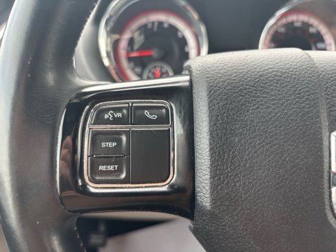 Used 2019 Dodge Grand Caravan SXT image 28