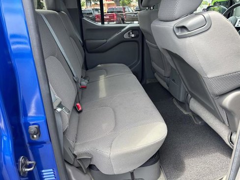 Used 2012 Nissan Frontier SV image 13