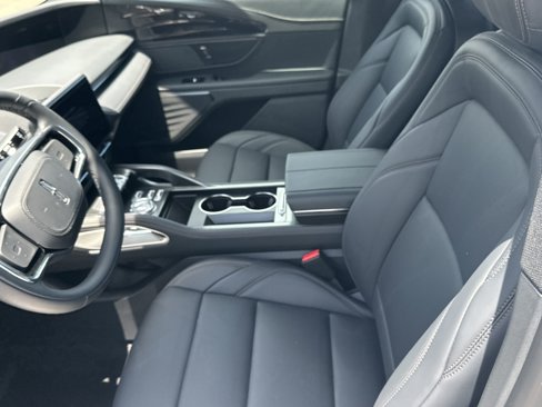 New 2025 Lincoln Nautilus Premier w/ Jet Appearance Package image 17