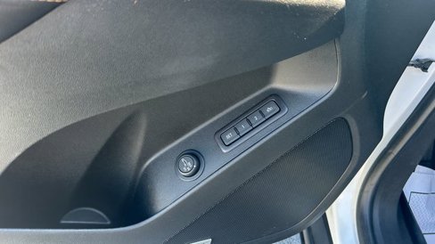 Used 2019 Chevrolet Equinox Premier image 14