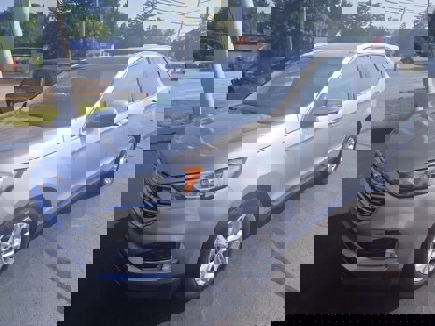 Used 2020 Ford Edge SEL w/ Convenience Package image 2